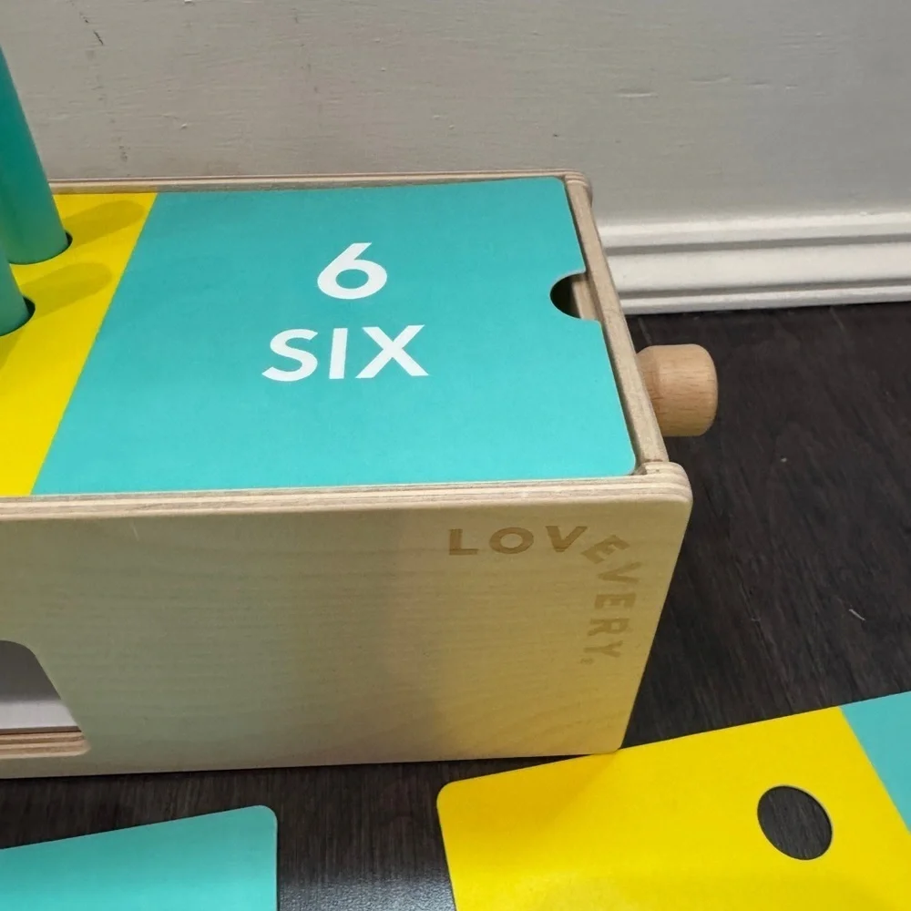 NWOT Lovevery Wooden Counting Peg Box - Yellow and Blue Toddlers Kids